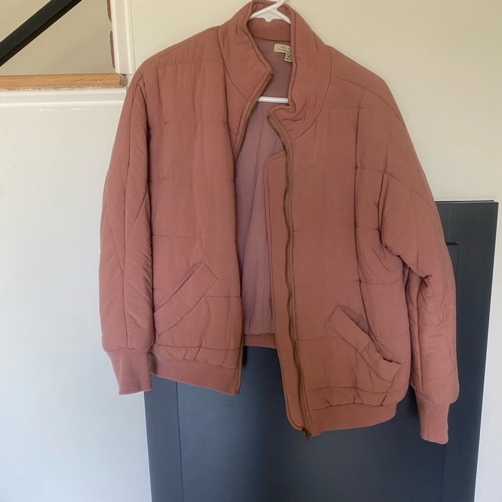 Mauve puffy bomber jacket from boutique. Size medium. Great condition